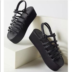 🖤 Urban Outfitters Black Platform Sandals 🖤 NWT